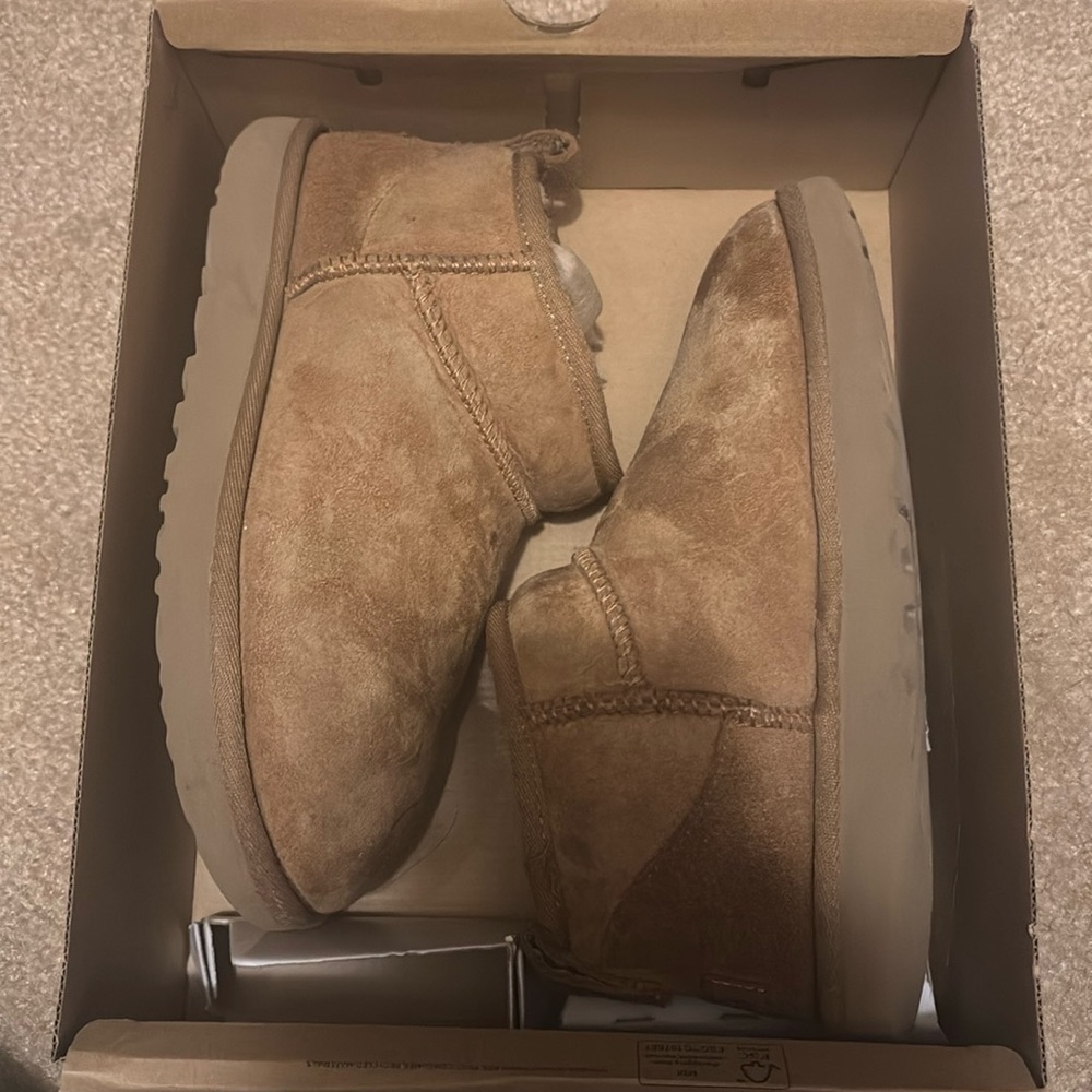Barely Worn Ugg Ultra Minis, With Box & Waterproof - image 1